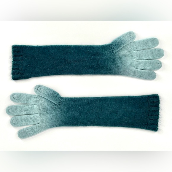 NWOT Simply Vera Vera Wang Knit Scarf & Ombré Gloves - Picture 9 of 12